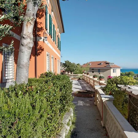 Апартаменты Trilocale In Vista Mare 2 Варацце