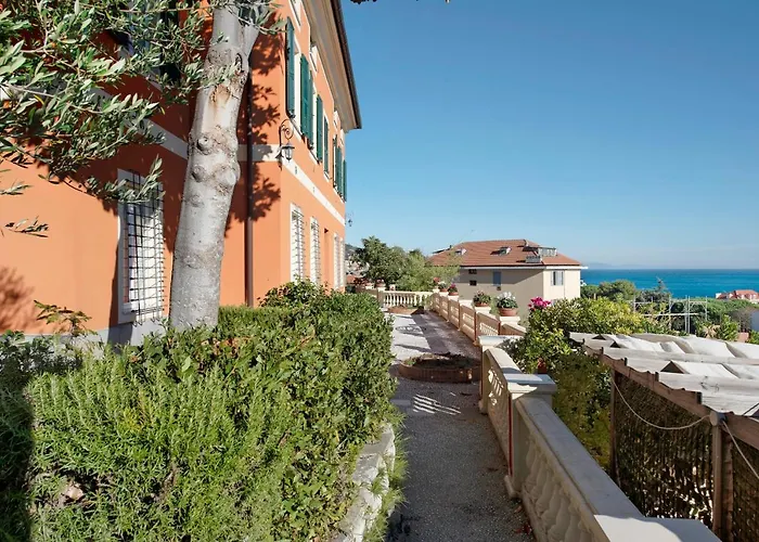 Lägenhet Trilocale In Vista Mare 2 Varazze